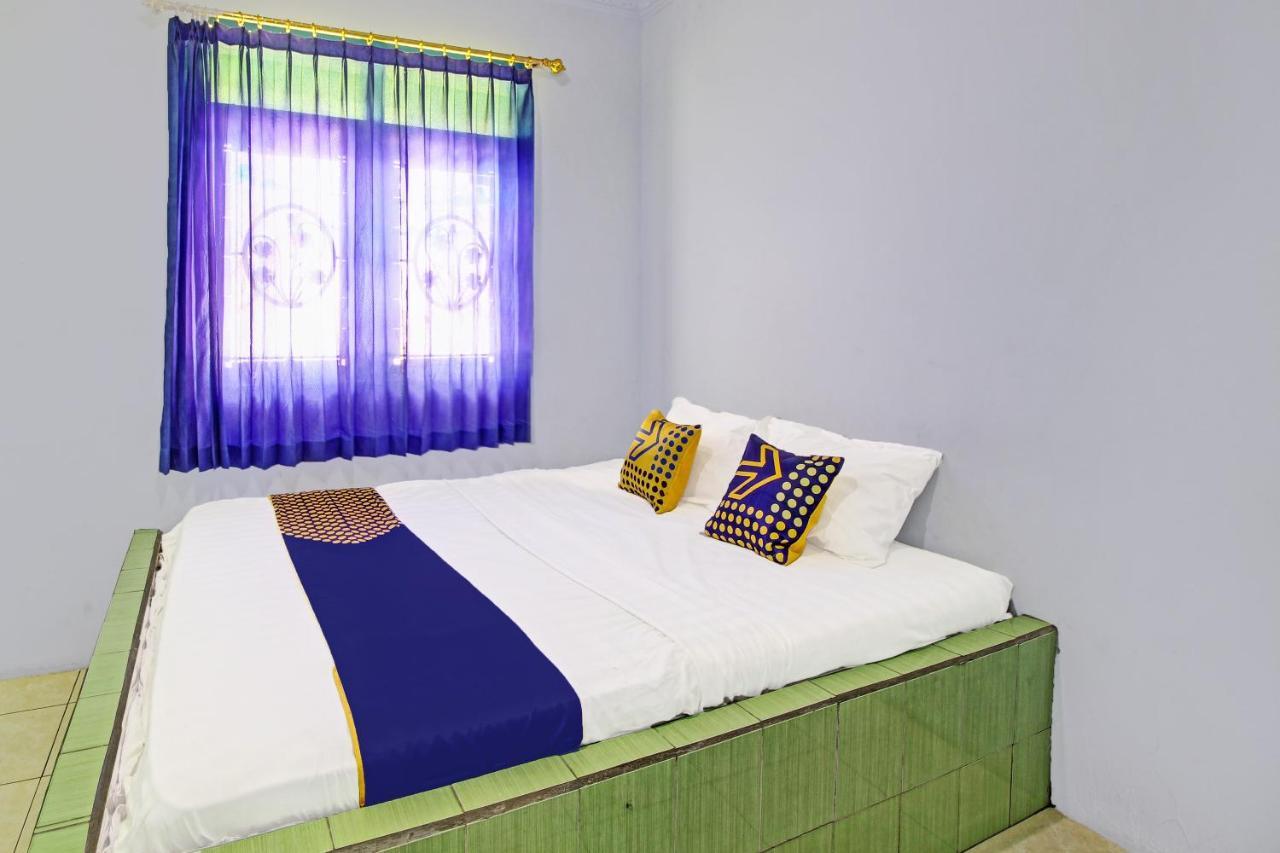Spot On 91694 Hotel Rama Chandra Temanggung Екстериор снимка