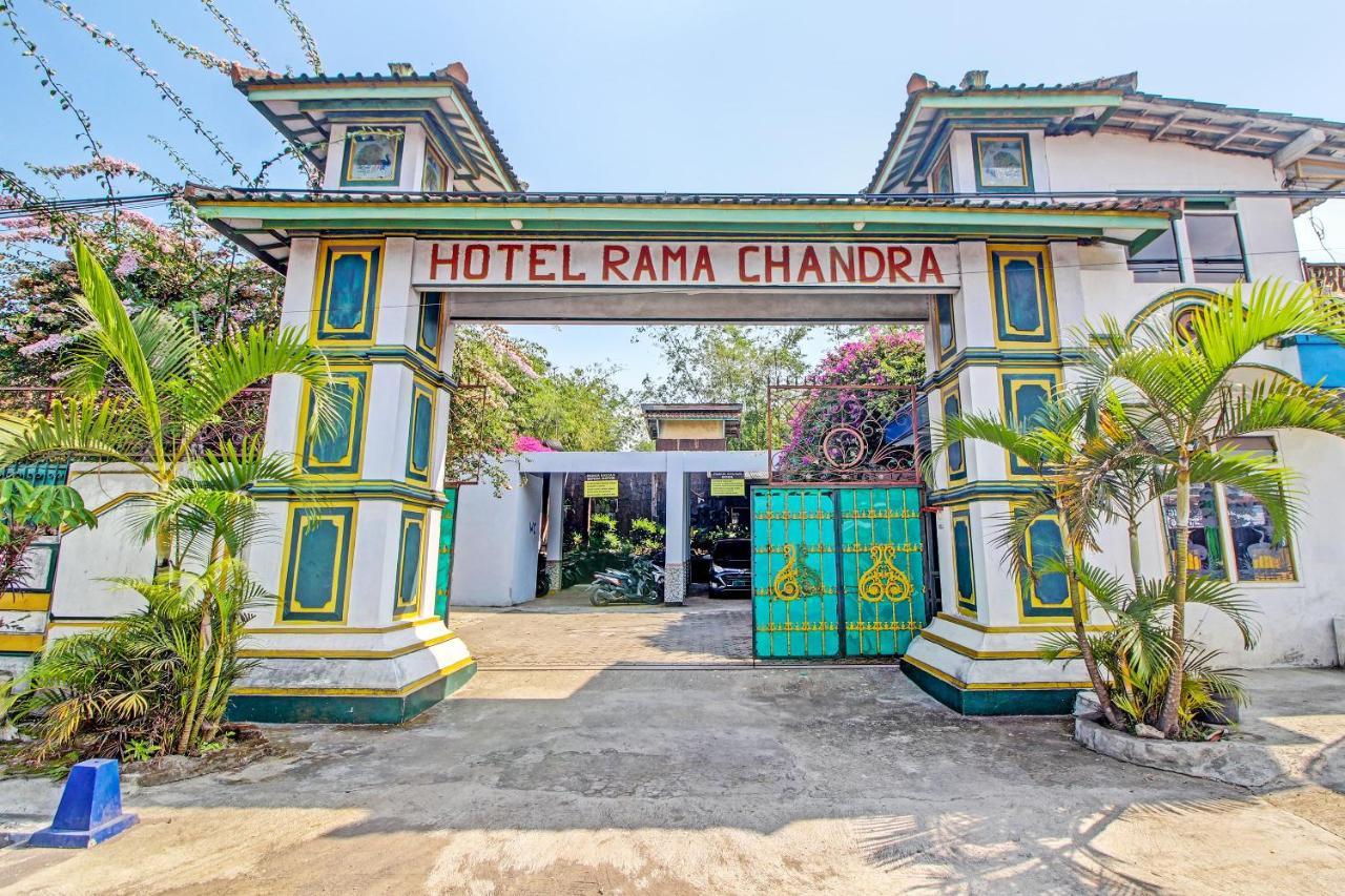 Spot On 91694 Hotel Rama Chandra Temanggung Екстериор снимка