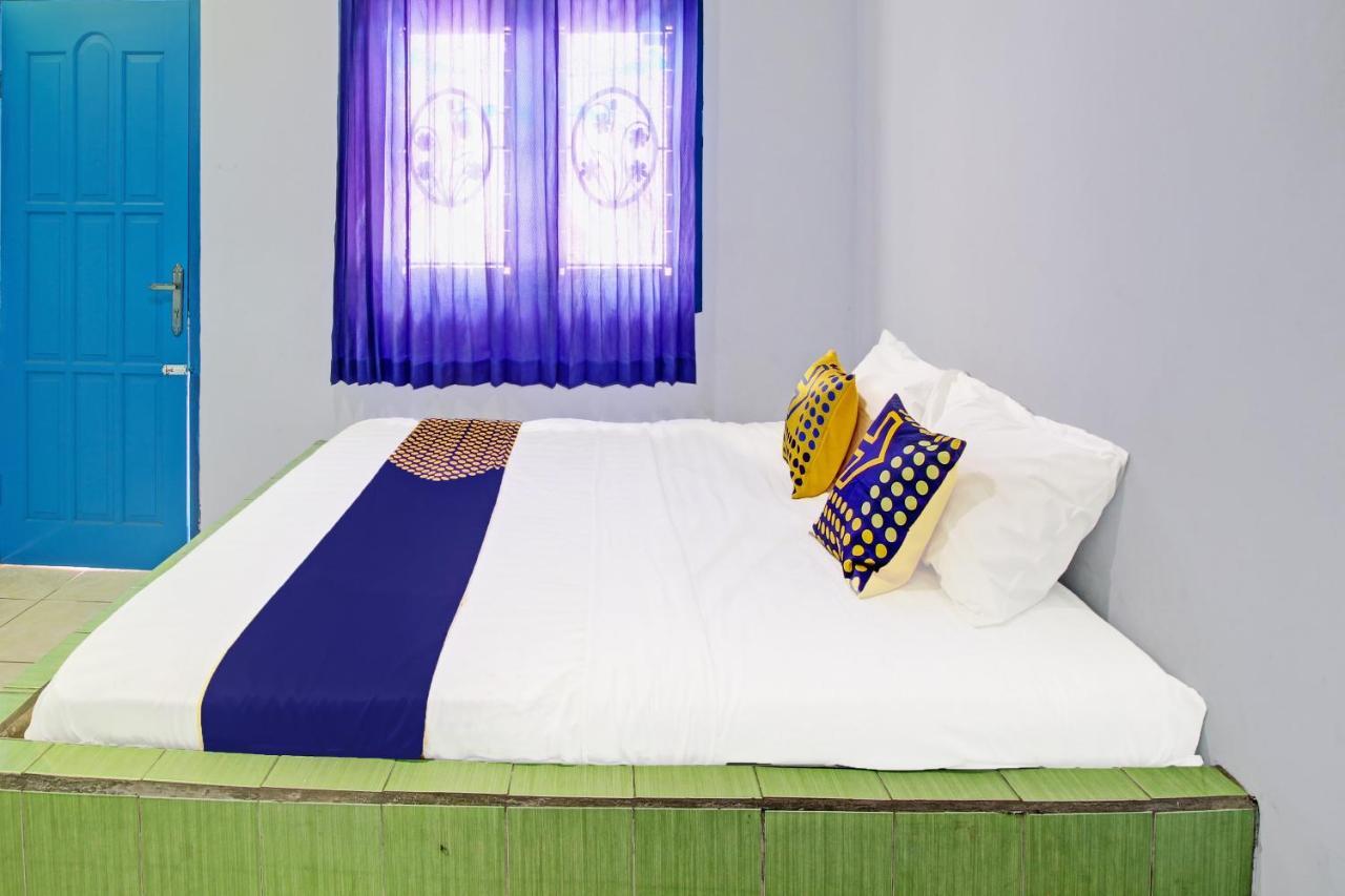 Spot On 91694 Hotel Rama Chandra Temanggung Екстериор снимка
